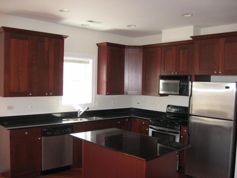 Primary Photo - 3000 N Racine Ave