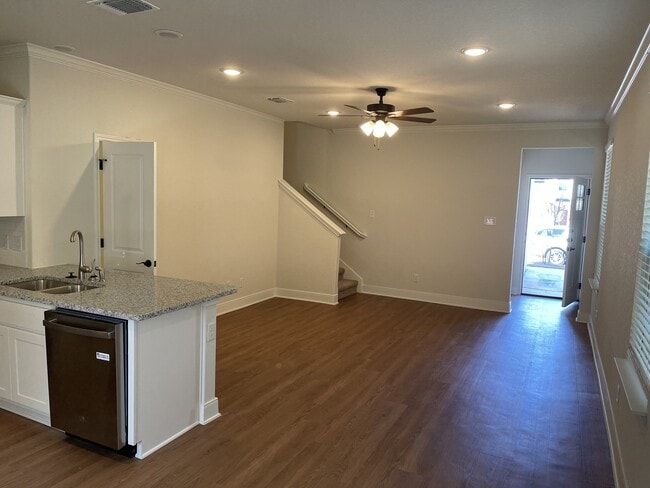 Foto del edificio - 10310 Candlewood Wy