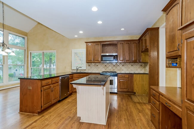 Building Photo - 14106 Woodward St, Overland Park, KS, 66223