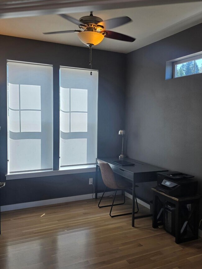 Foto del edificio - 4 bdrm Home in Poulsbo's Chateau Ridge!