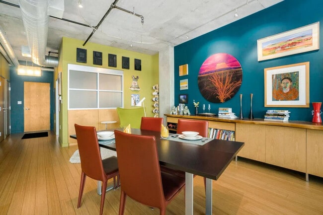 Foto del edificio - 1475 Delgany St