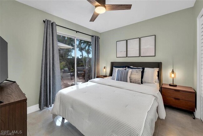 Foto del edificio - 6386 Royal Woods Dr