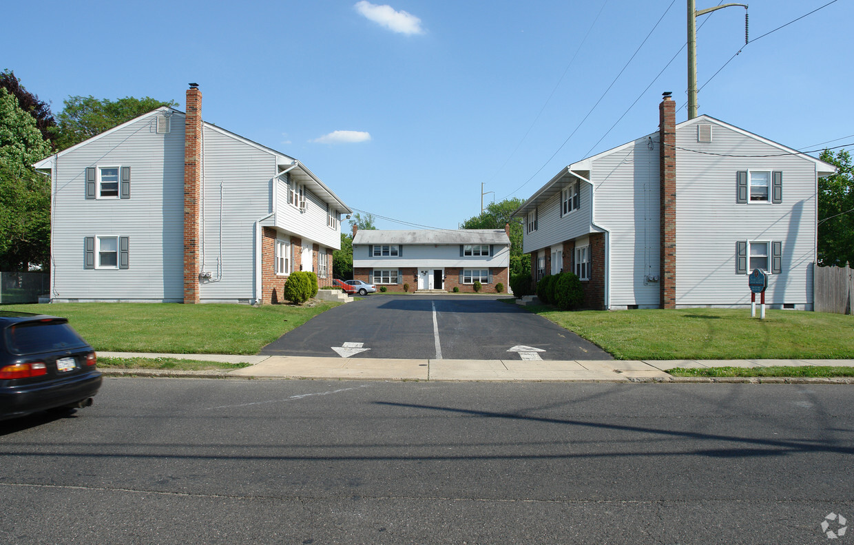 Building Photo - 40-44 Smith Ln