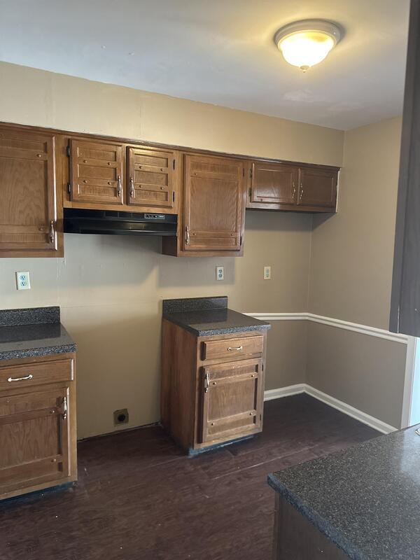 Foto del edificio - 4407 Forest Valley Cove