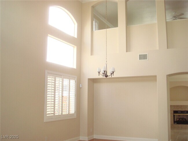 Building Photo - 608 Bianca Bay St