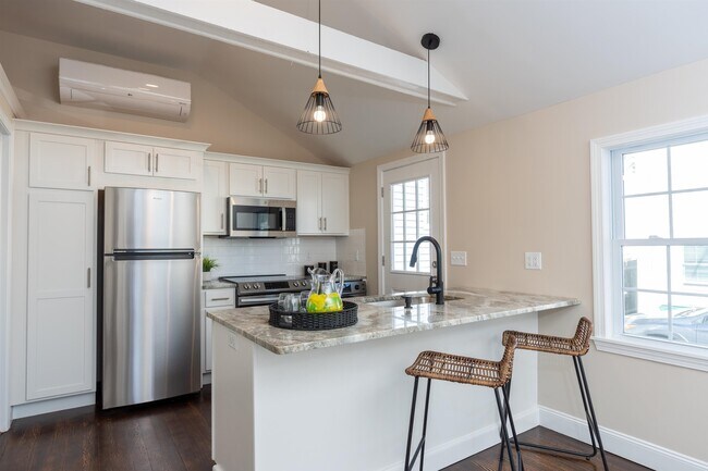 Building Photo - 17 Kentville Terrace