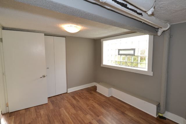 Building Photo - 2043 N Avers Ave