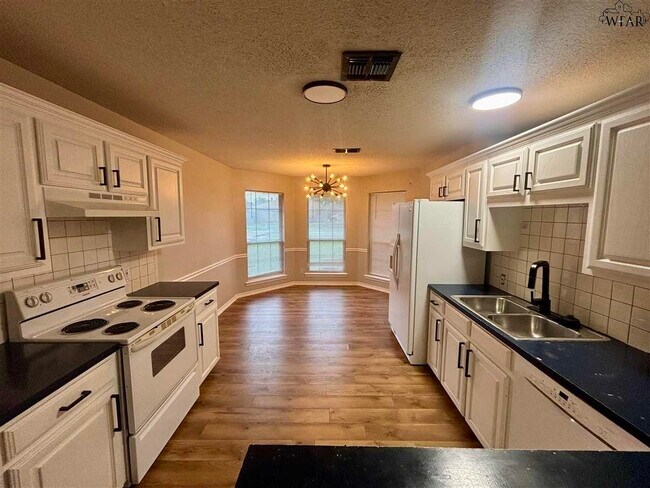 Foto del edificio - 5207 Northview Dr