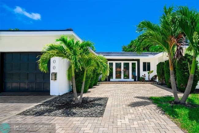 Building Photo - 600 Middle River Dr