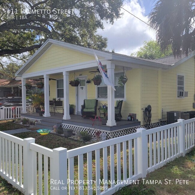 Foto del edificio - Ultra Cute Dunedin bungalow available May ...