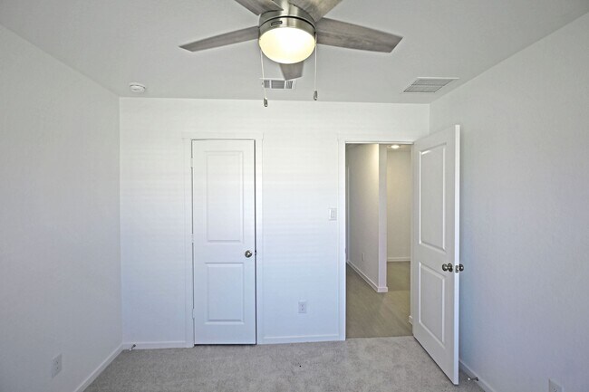 Foto del edificio - 1805 Stonechat