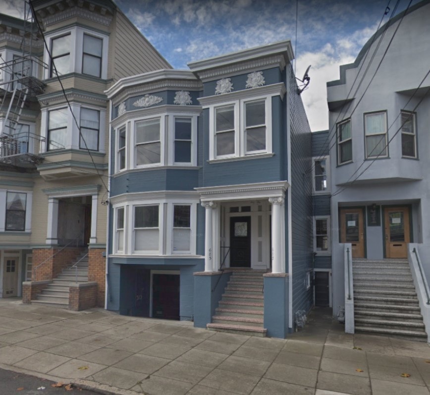 Primary Photo - 685 4th Ave