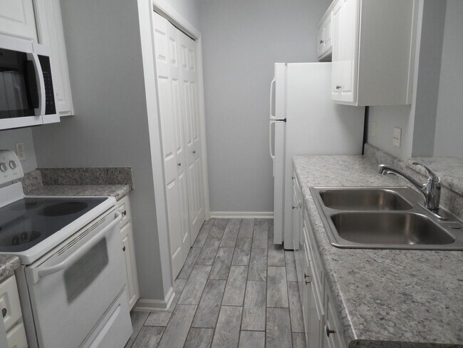 Foto del edificio - Grovetown Townhome Unit