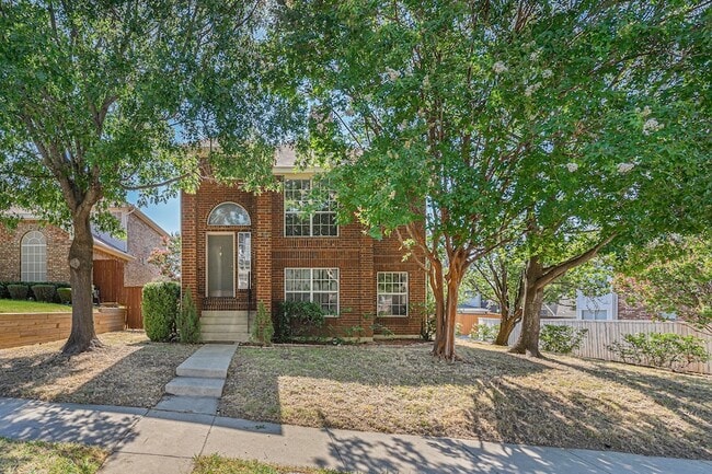 Building Photo - 588 Lake Forest Dr