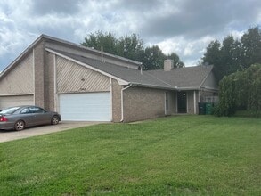 Building Photo - 7907 Debar Cir