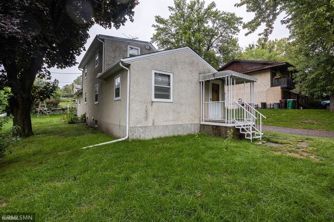 Building Photo - 2 br, 1 bath House - 3201 Halifax Avenue N