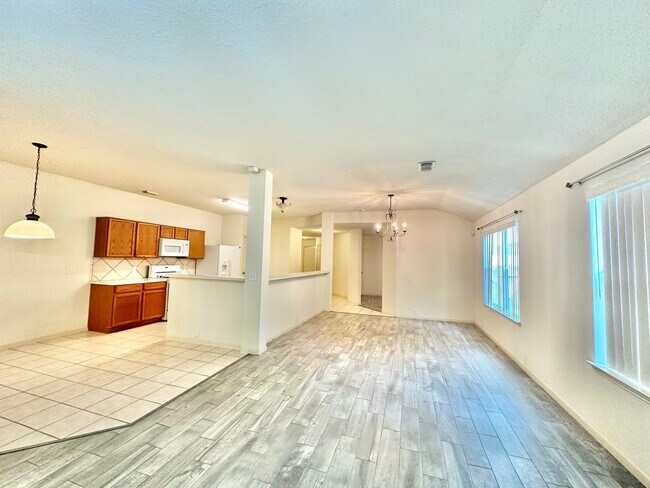 Foto del edificio - 18214 Wren Dale Ln