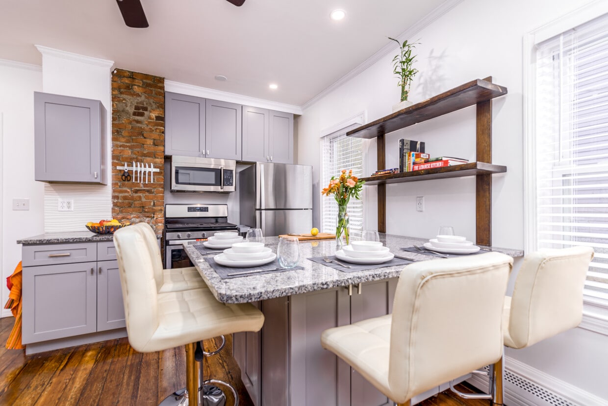 71 Sycamore St Unit 1, Providence, RI 02909 71 Sycamore St Providence