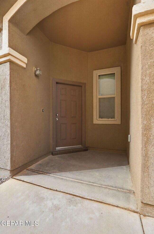 Building Photo - 4917 Ruben Soto