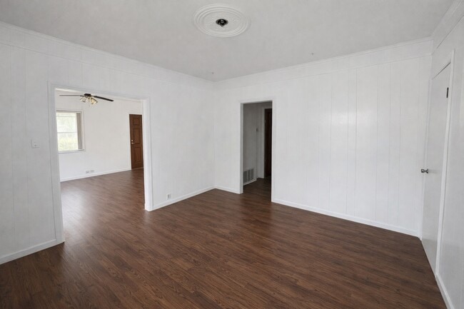 Building Photo - 1604 Calloway St