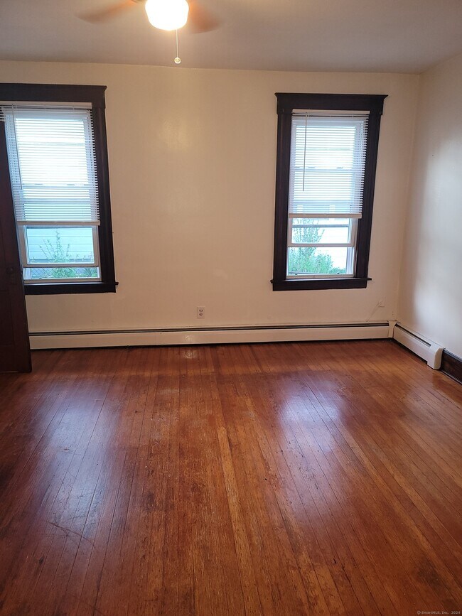Building Photo - 37 Rocky Hill Ave
