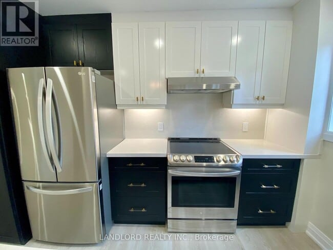 Photo du bâtiment - 2520 Bloor St W