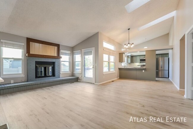 Building Photo - 13356 Albion Cir