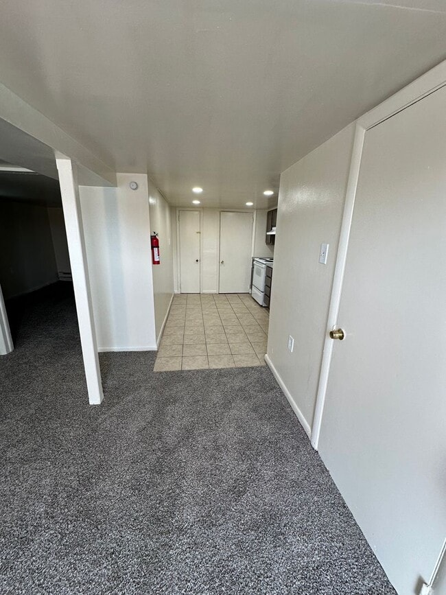 Building Photo - 3414