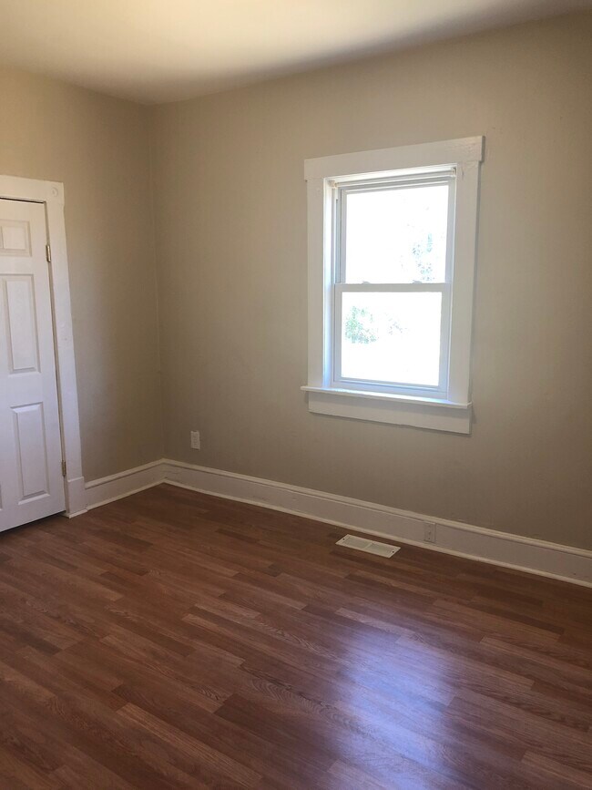 Foto del edificio - 610 Rutherford Ave NW