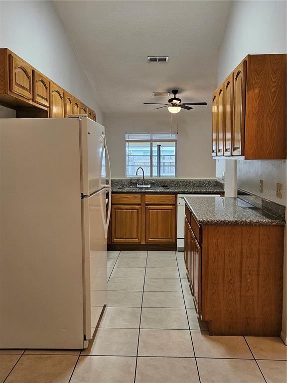 Foto del edificio - 1312 Coolmont Dr