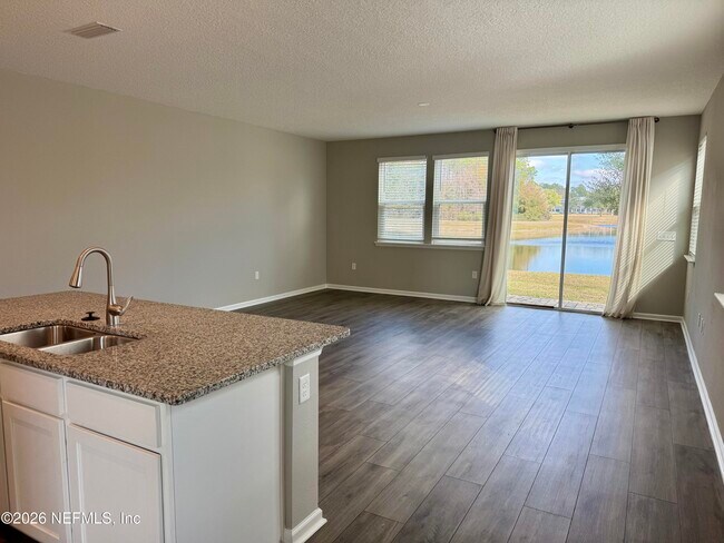 Foto del edificio - 13279 Didymus Dr