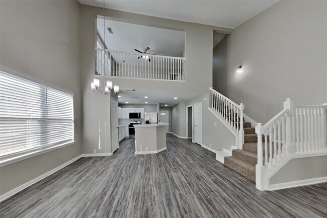 Foto del edificio - 2714 Woodspring Forest Dr