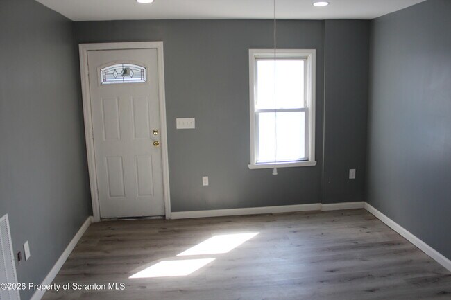 Foto del edificio - 335 Phelps St