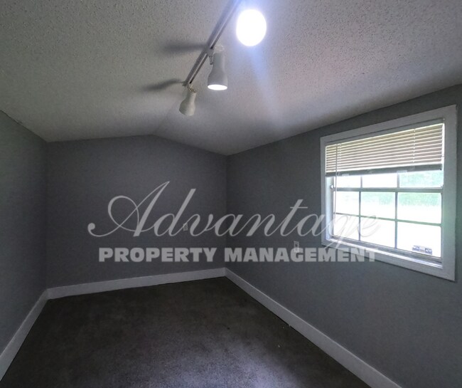 Foto del edificio - 3410 Jewell Rd
