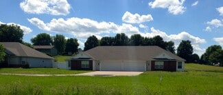 Building Photo - 2030 South Country Club Drive