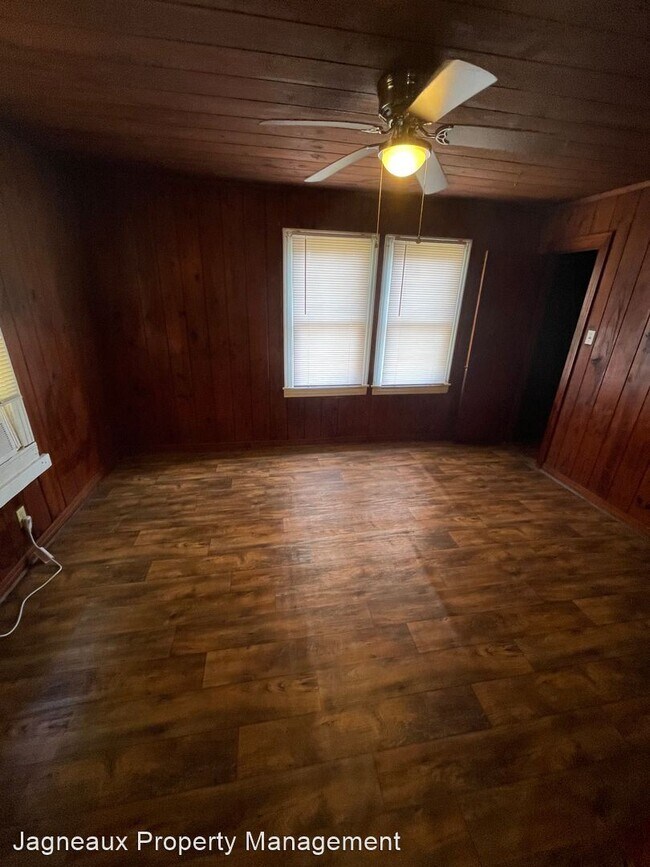 Building Photo - 1 br, 1 bath House - 417 W Logan St