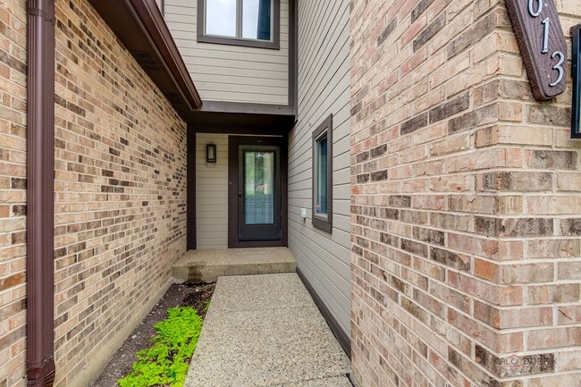 Building Photo - 1613 Pebble Beach Dr