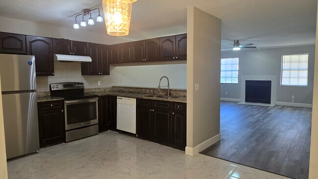 Foto del edificio - 12665 Castle Hill Dr