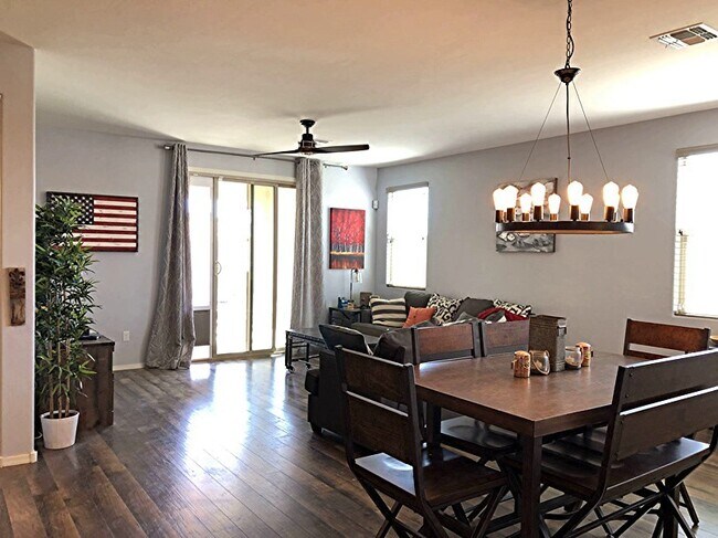 Foto del edificio - Nice Home with Upgrades in Vail School Dis...