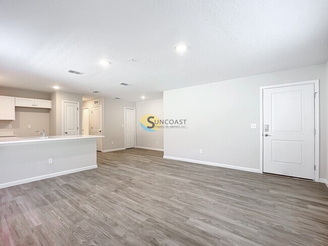 Foto del edificio - 6505 Breezy Oaks Wy