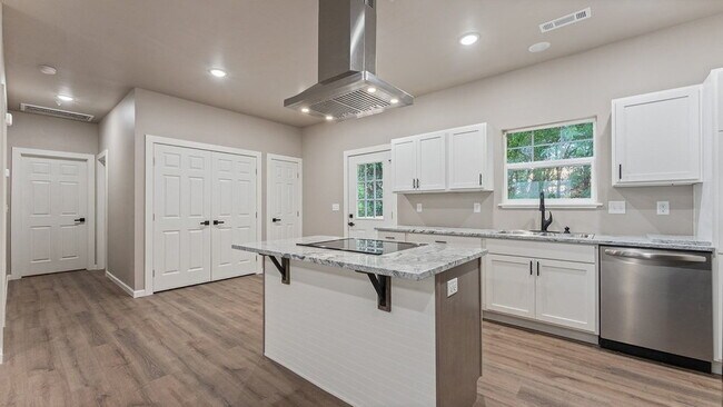 Foto del edificio - Newly built duplex with no prior tenants.