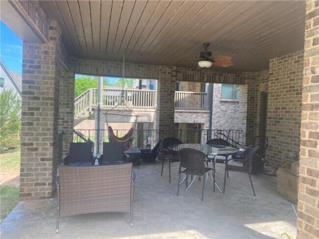 Foto del edificio - 3816 Chamblee Dunwoody Rd