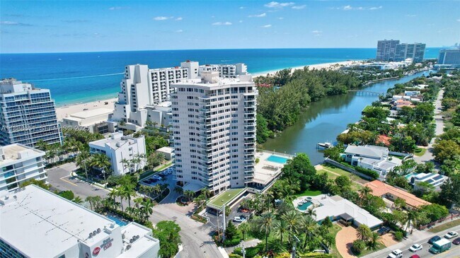 Foto del edificio - 3000 Holiday Dr