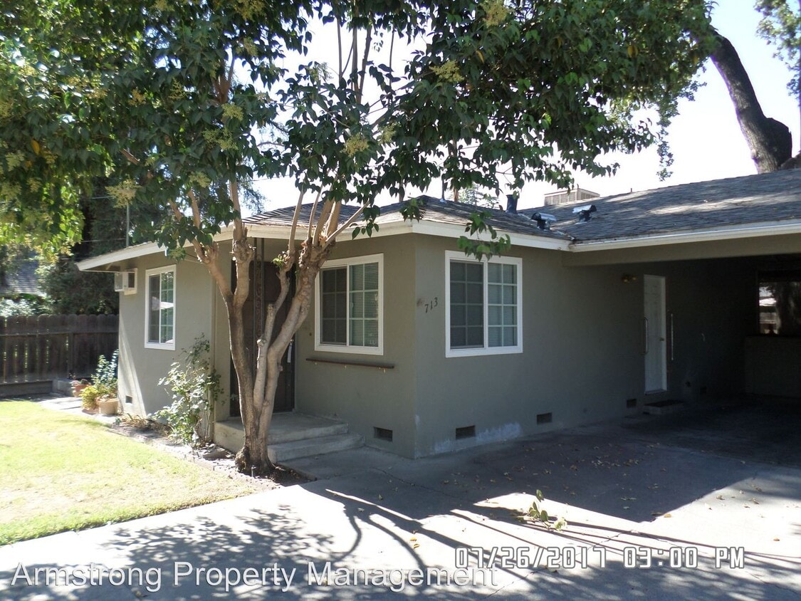 713713 S Oak Park St, Visalia, CA 93277 Room for Rent in Visalia, CA