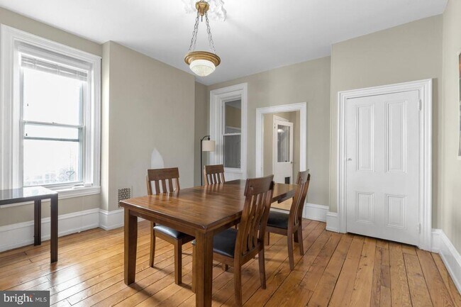 Foto del edificio - 4703 Sheldon St