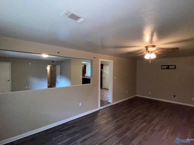 Foto del edificio - 6214 Belgrade Dr NW