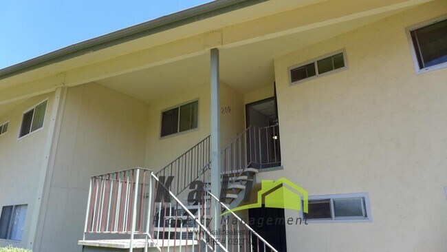 Building Photo - 4095 Bonita Rd #209