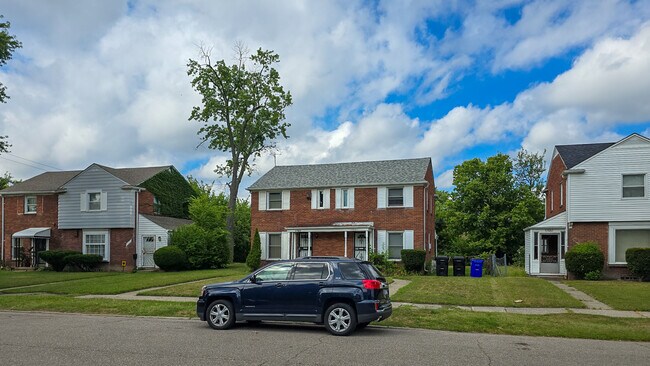 Foto del edificio - 17556 Snowden St