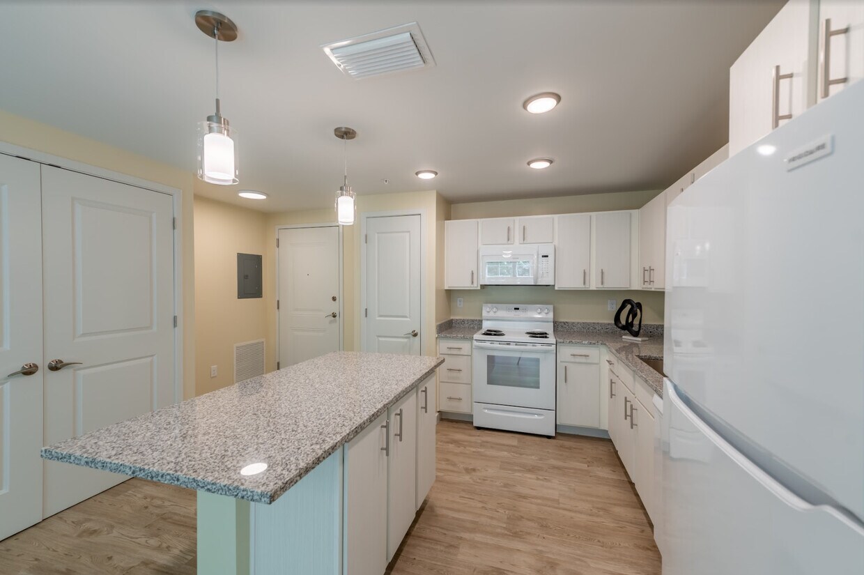 Pablo Hamlet 16001610 Shetter Ave Jacksonville Beach, FL