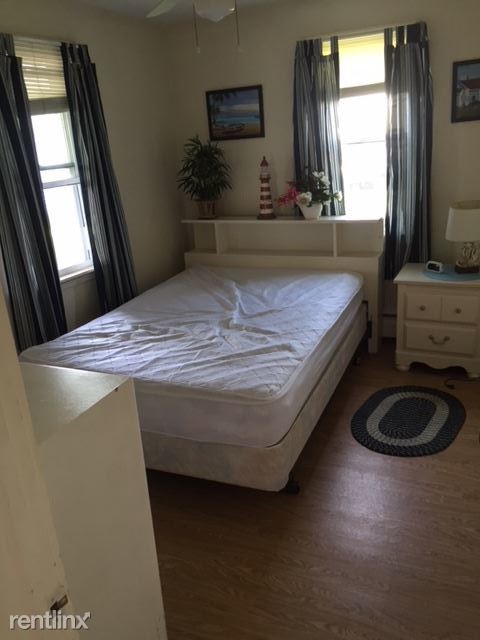 2 Br 1 Bath Duplex 71 Swan Ave Townhouse For In Old Lyme Building Photo 2 Br 1 Bath Duplex 71 Swan Ave